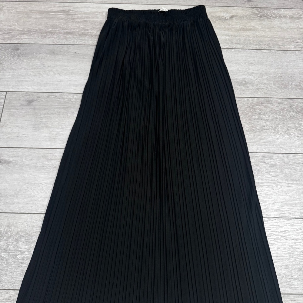 NEW JON & ANNA CONTEMPORARY SKIRT NEW